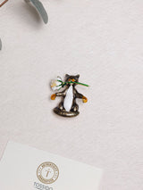 Cat with White Rose Brooch - TOSSIDO