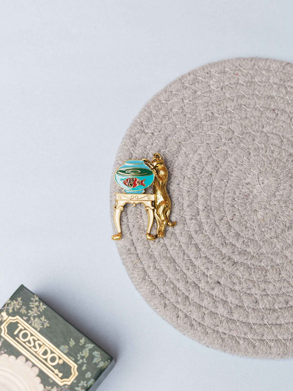 Curious Cat Fishbowl Brooch - TOSSIDO
