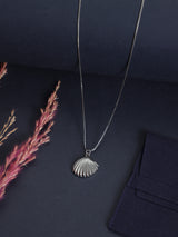 Silver Scallop Shell Pendant Necklace - TOSSIDO