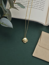 Gold Pearl Seashell Pendant Necklace - TOSSIDO