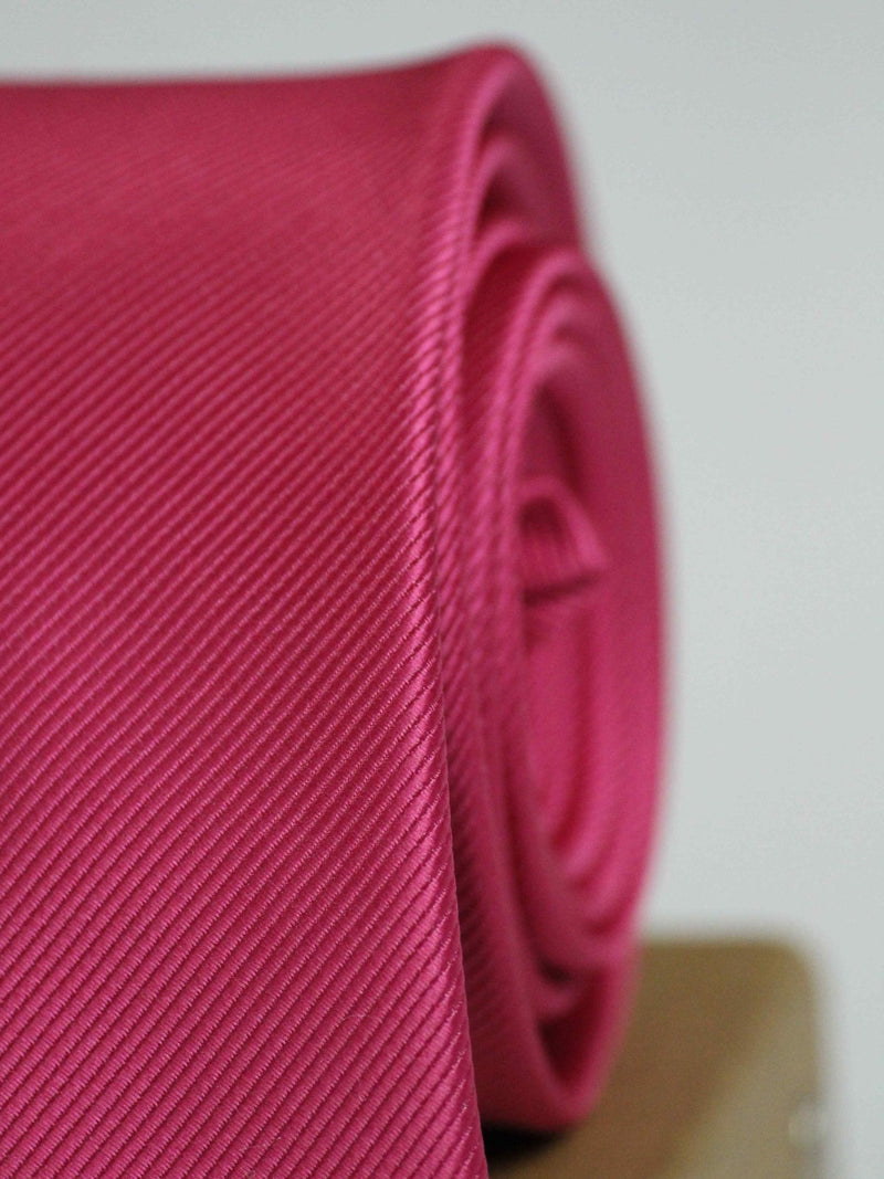 Fuchsia Solid Necktie - TOSSIDO