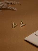 Gold Hammered V Heart Stud Earrings - TOSSIDO