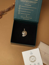 Gold Seashell Pendant - TOSSIDO