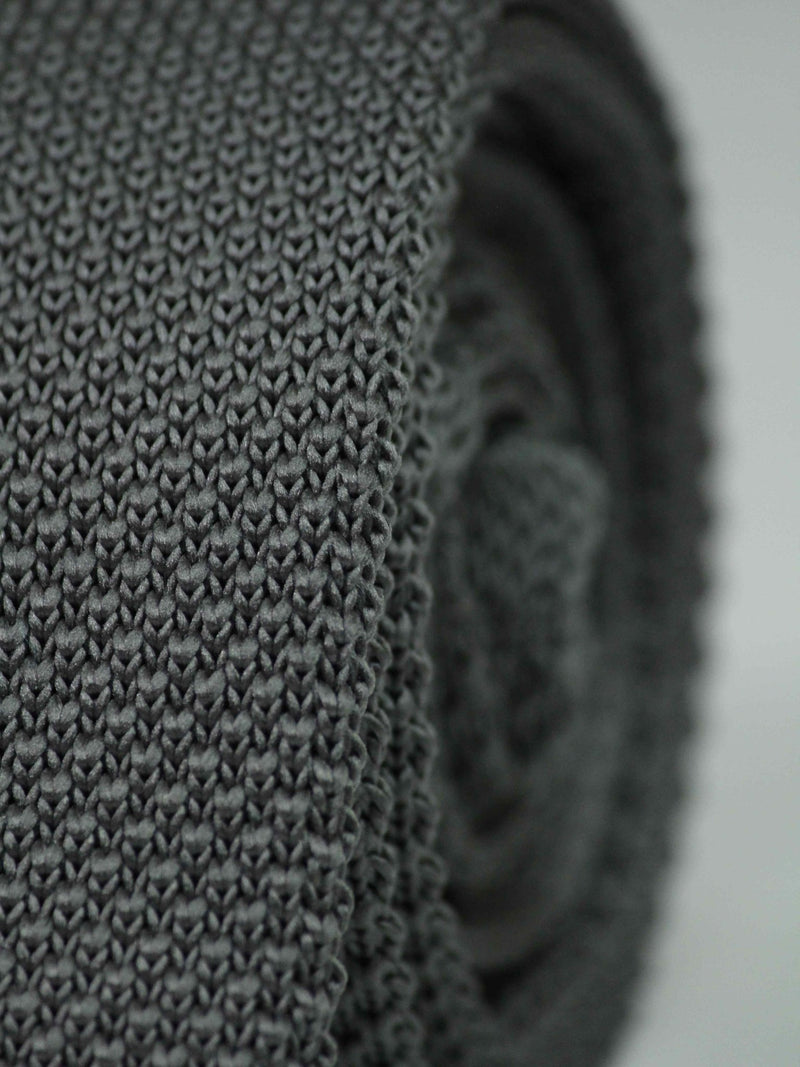 Grey Solid Knitted Necktie - TOSSIDO