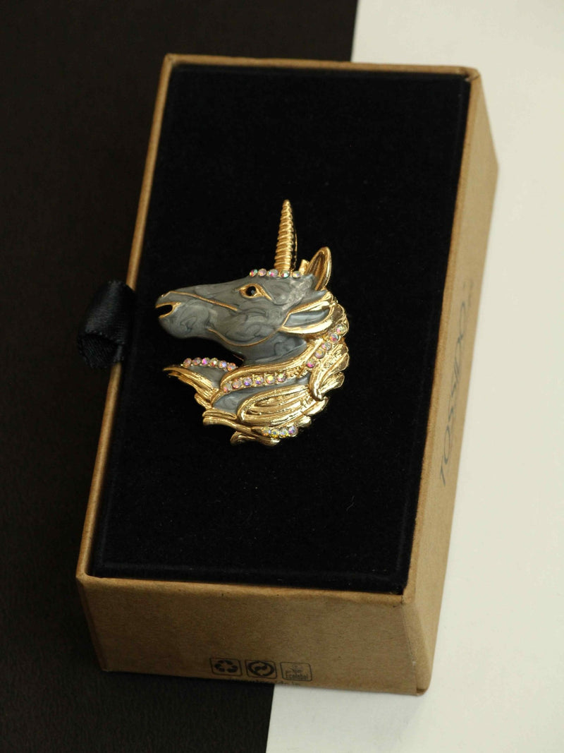 Grey Unicorn Brooch - TOSSIDO