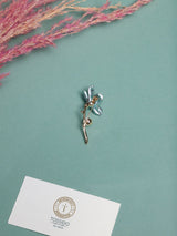 Icy Blue Blossom Pearl Brooch - TOSSIDO