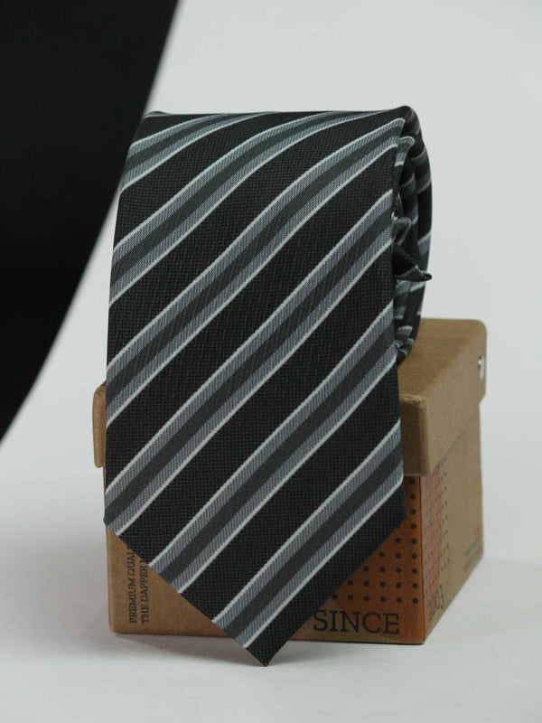 Line On Necktie - TOSSIDO