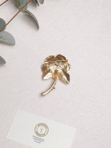Matte Gold Rose Stem Brooch - TOSSIDO