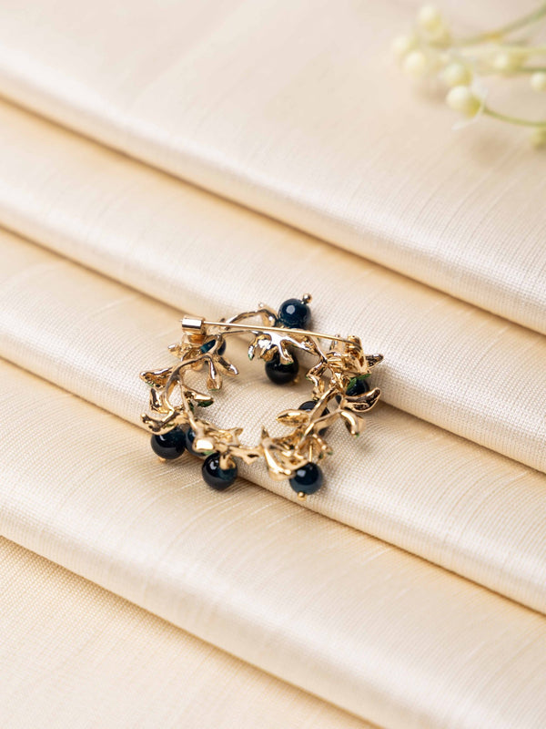 Midnight Berry Wreath Brooch - TOSSIDO