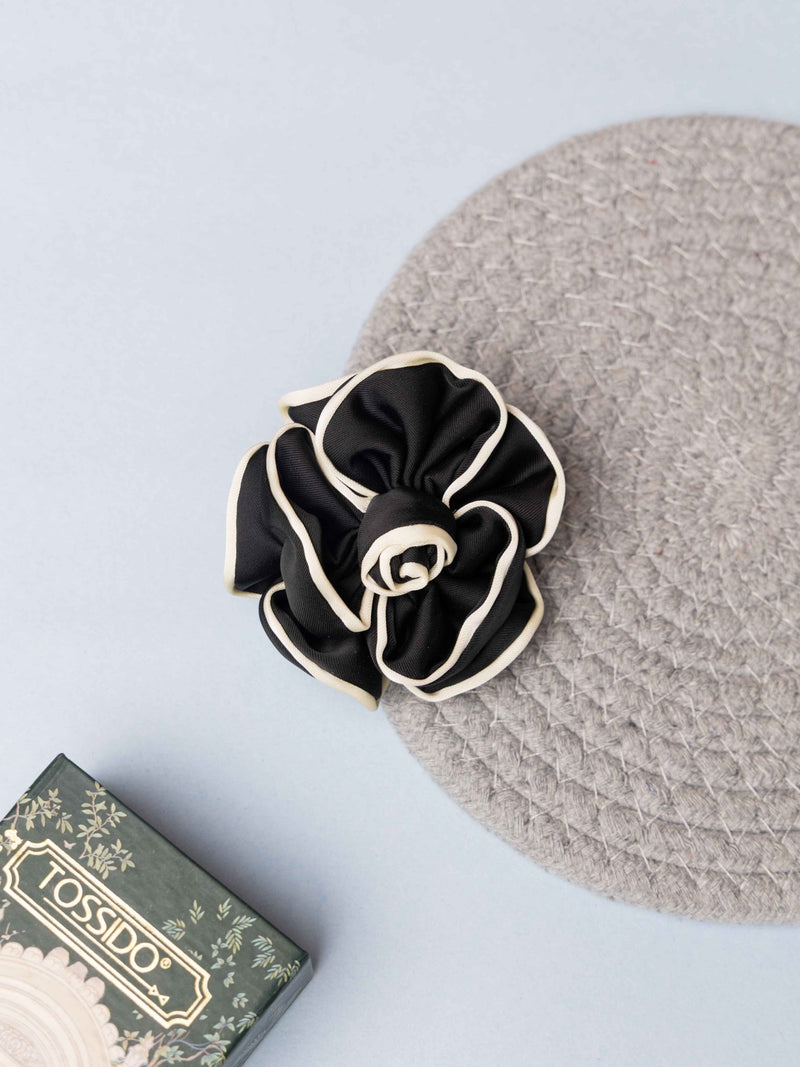 Noir Bloom Fabric Brooch - TOSSIDO
