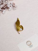 Olive Gold Leaves Pearl Cluster Brooch - TOSSIDO