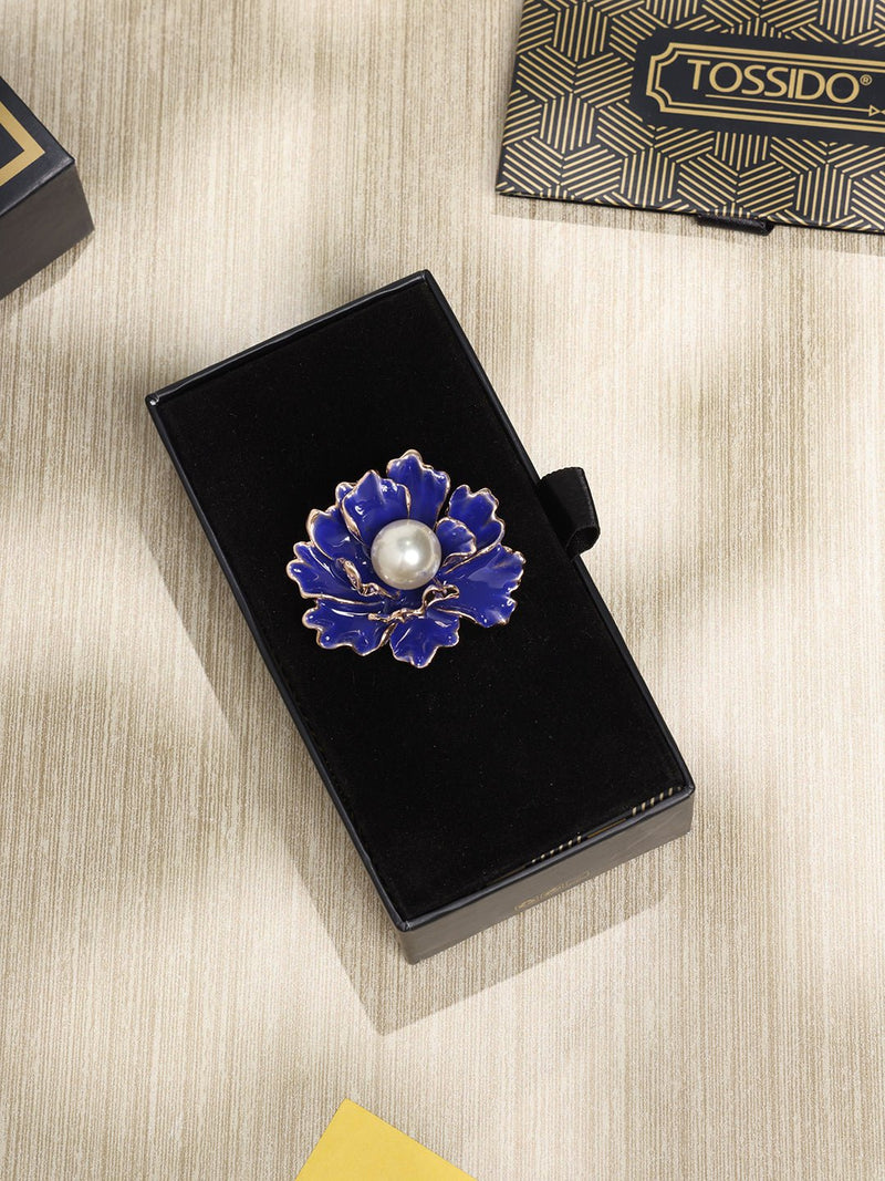 Pearl in Flower Brooch - TOSSIDO