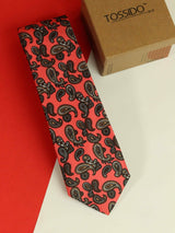 Pink paisley necktie in printed microfiber, close-up