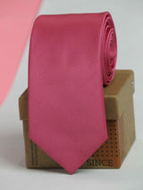 Pink solid necktie in woven microfiber, close-up