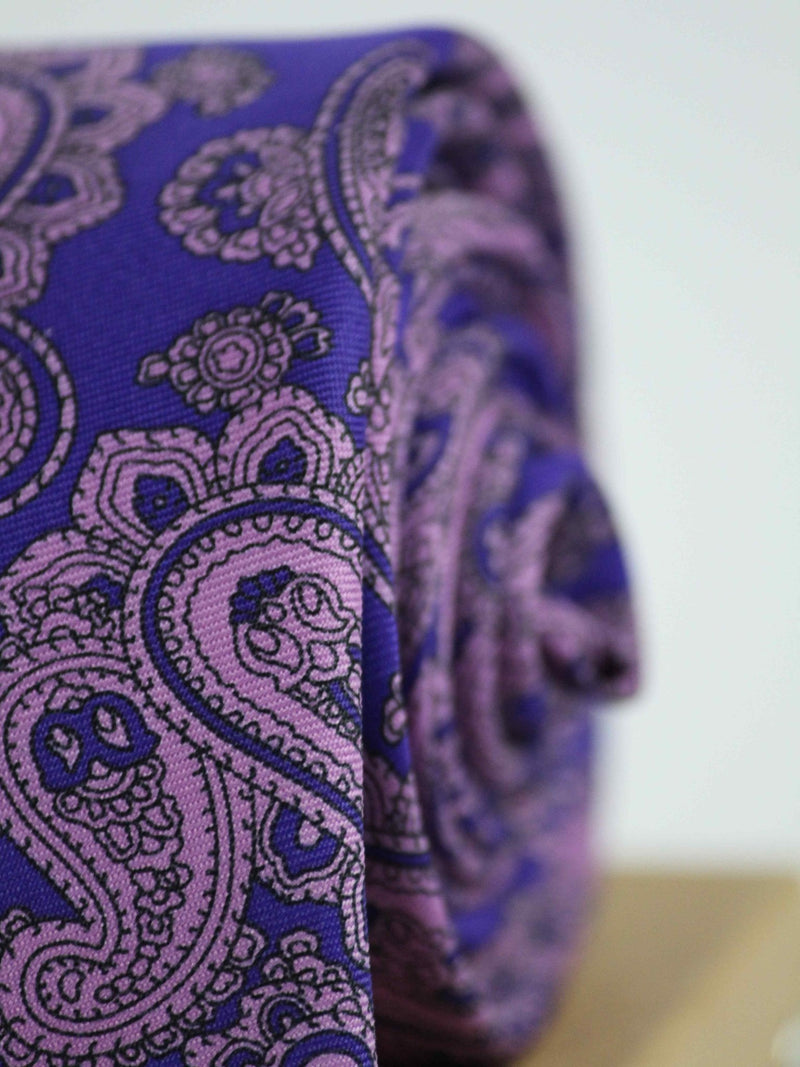 Purple Paisley Necktie - TOSSIDO