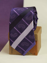 Purple paisley necktie in woven microfiber, close-up