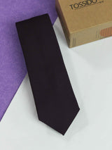 Purple solid necktie in woven microfiber, flat lay