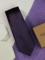 Purple solid necktie in woven microfiber, flat lay