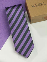 Purple stripe necktie in woven microfiber, close-up