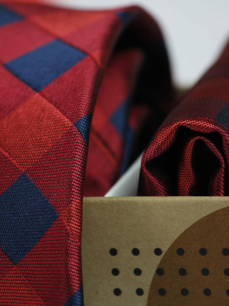 Red Check Necktie & Pocket Square Giftset - TOSSIDO