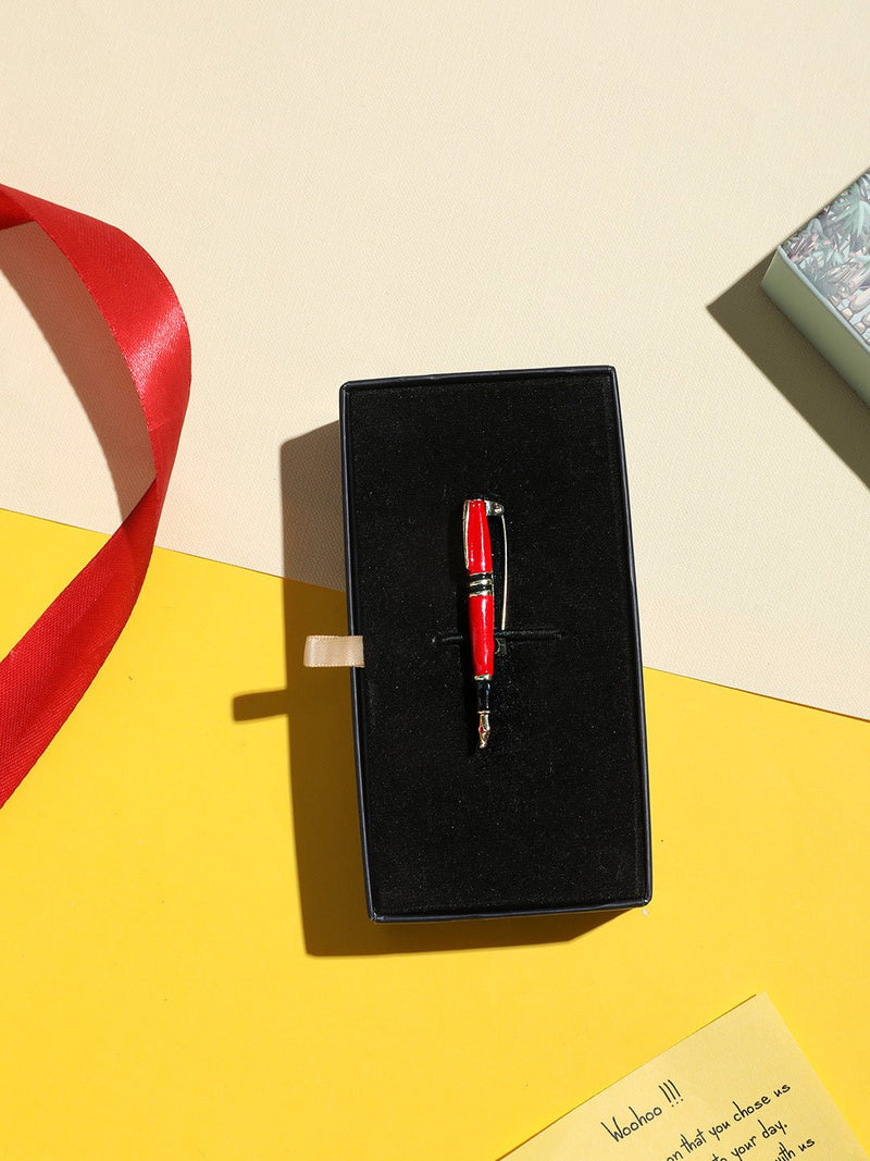 Red Fountain Pen Brooch - TOSSIDO