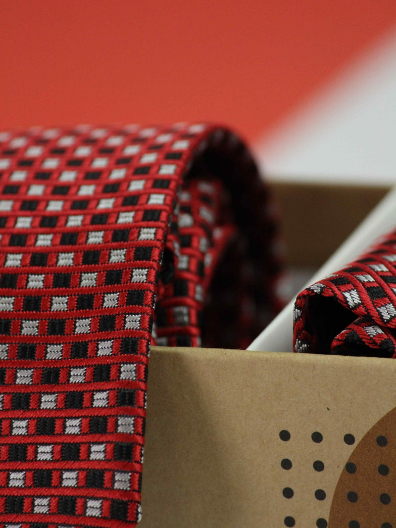 Red Geometric Necktie & Pocket Square Giftset - TOSSIDO