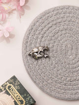 Regal Leopard Brooch - TOSSIDO