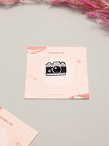 Retro Camera Enamel Pin - TOSSIDO