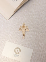 Scales of Justice Gentleman Brooch - TOSSIDO