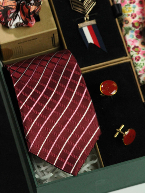 "Silk Radiance: Gift - Boxed Men's Silk Accessories Assortment" - TOSSIDO