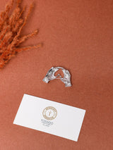 Silver Heart Hands Brooch - TOSSIDO