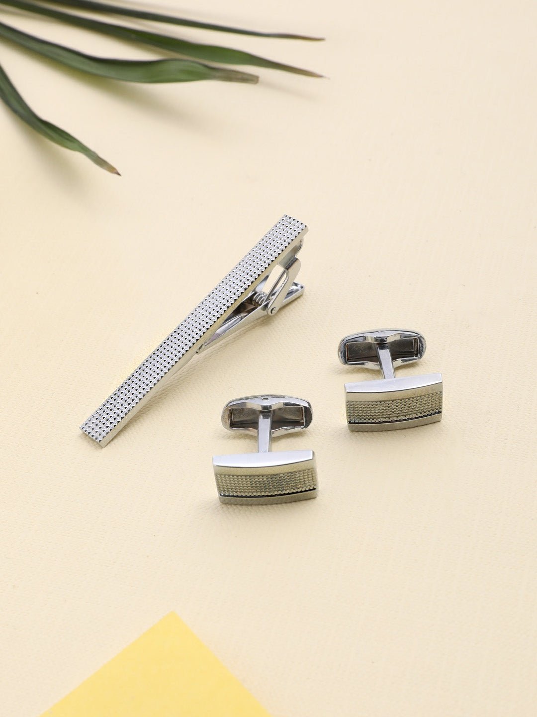 Silver Tie bar & Cufflink Set