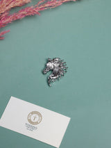 Silver Windswept Mane Horse Head Brooch - TOSSIDO