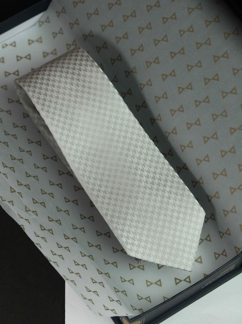 White Geometric Woven Silk Necktie