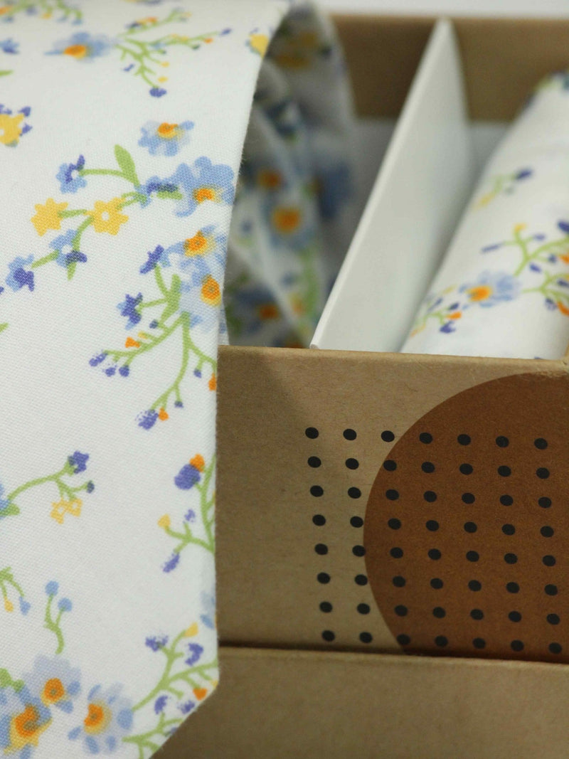 White Floral Necktie & Pocket Square Giftset - TOSSIDO