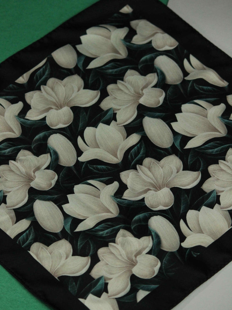 White Floral Pocket Square - TOSSIDO