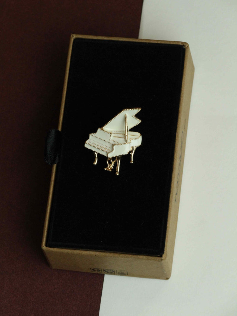 White Piano Brooch - TOSSIDO