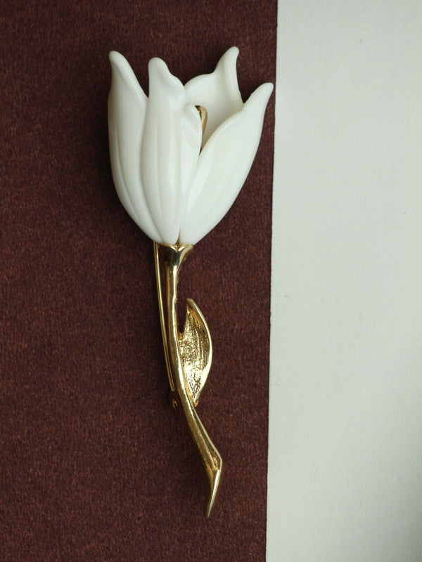 White Tulip Brooch - TOSSIDO