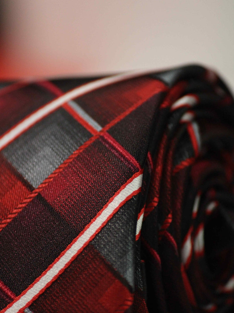 Red Check Skinny Necktie - TOSSIDO